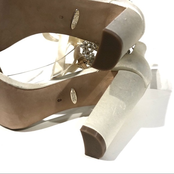 Badgley Mischka Everafter Embellished Ivory Crystal Block Heel Sandals Sz 8 - Picture 12 of 12